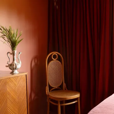 La Folie Alojamento de Acomodação e Pequeno-almoço 4*