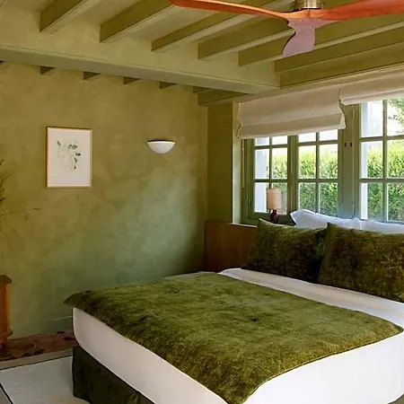 Bed & Breakfast La Folie 4*